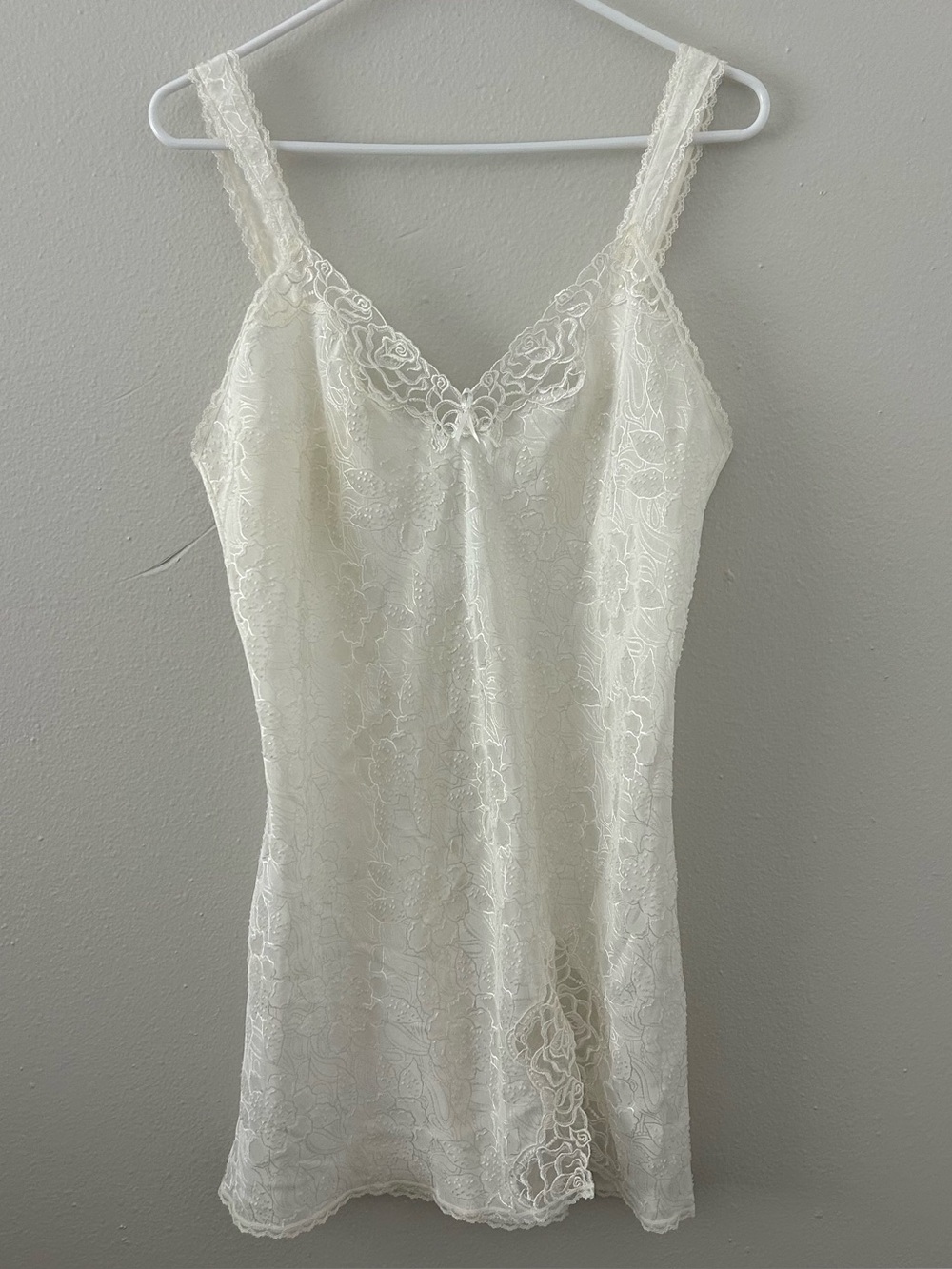 Vintage Wacoal White Floral Brocade Slip Dress Size M Lace Trim Pearls Bridal